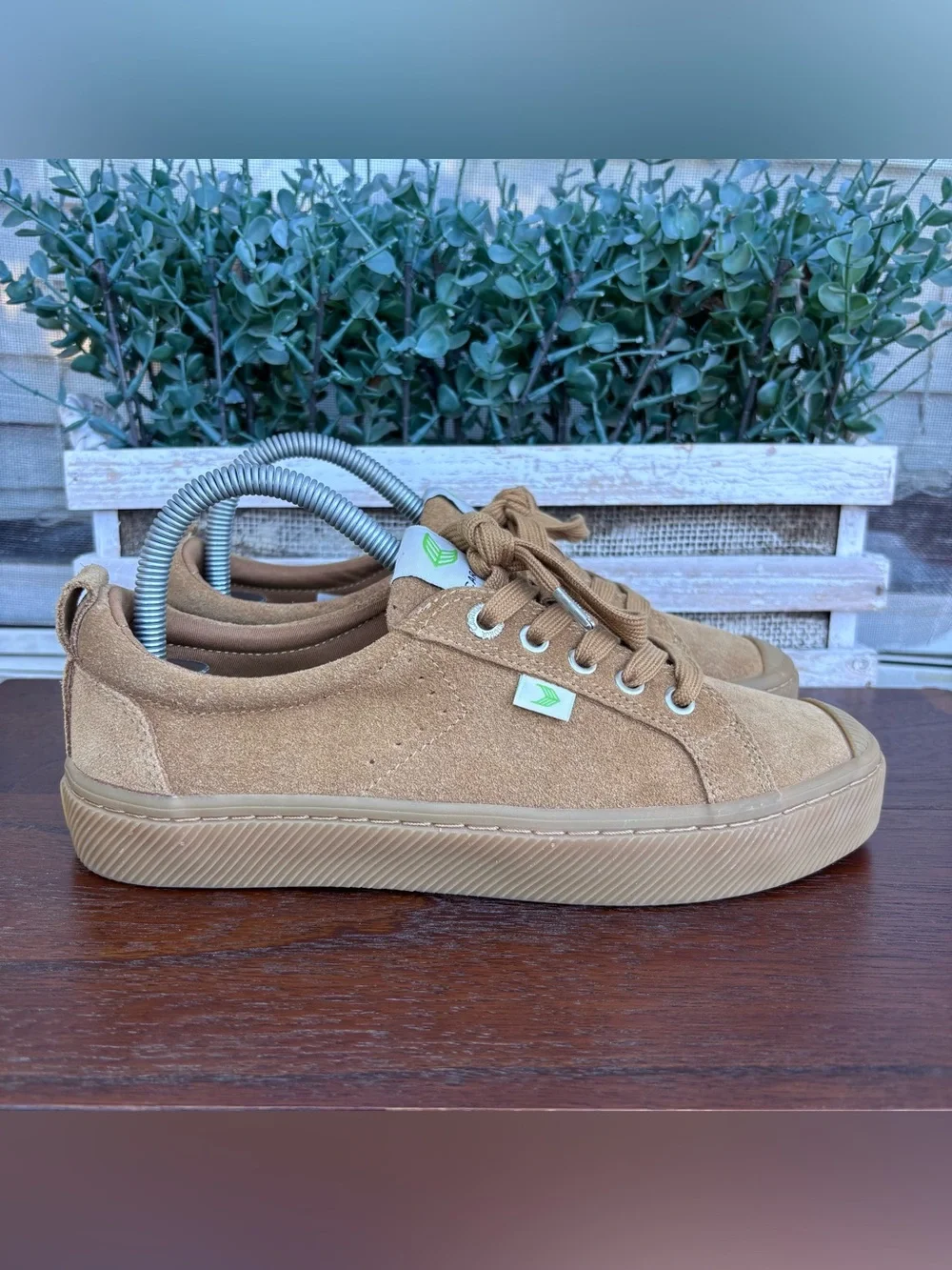Cariuma OCA Low-Top Sneakers in Camel Suede